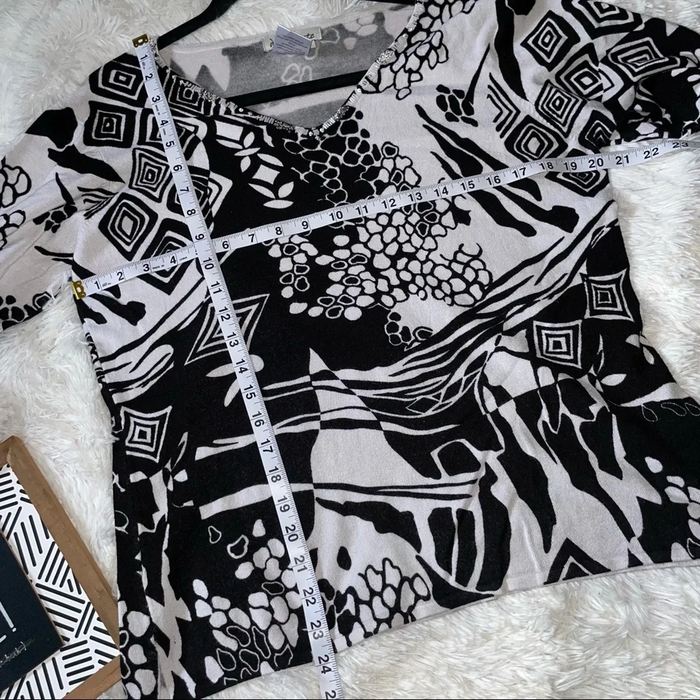 a la Carter blouse women’s size large black-white top 3/4 sleeve ruffle - Picture 12 of 15